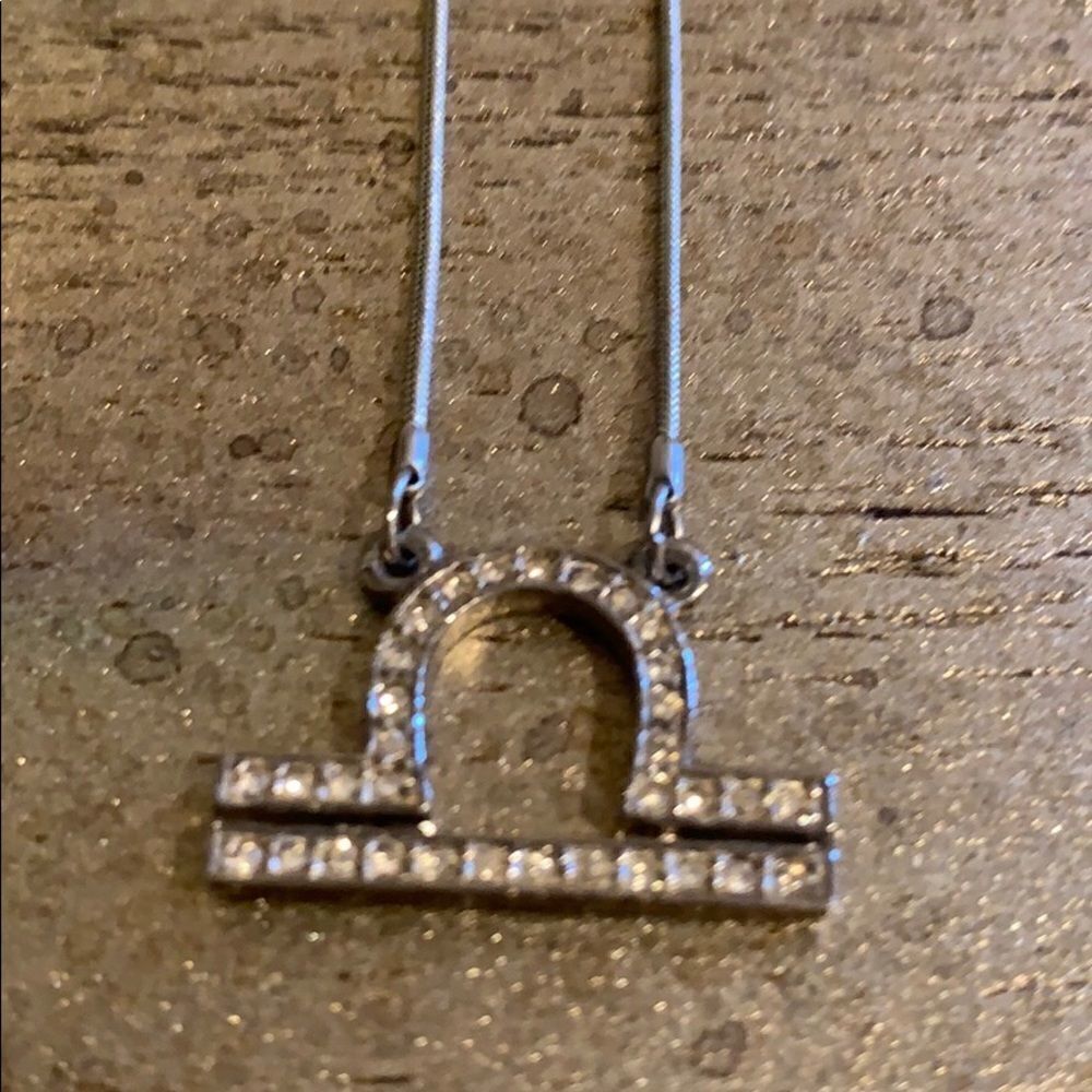 🎉1 hr sale🎉Libra necklace ♎️